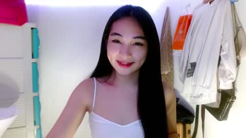 Snapshot of sweetlilly_18 chatting on 12, 3, 2025 Lilly online show from 12, 3, 2025