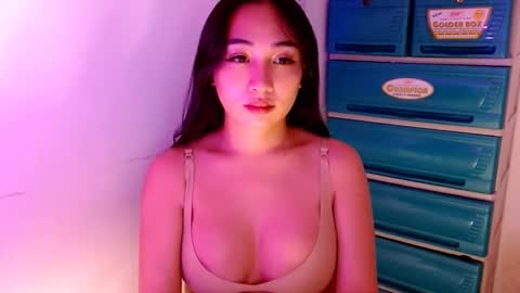 Snapshot of sweetlilly_18 chatting on 13, 9, 2025 Lilly online show from 13, 9, 2025