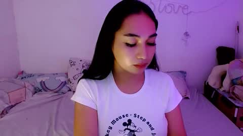 Snapshot of sweetlilly_18 chatting on 14, 9, 2025 Lilly online show from 14, 9, 2025