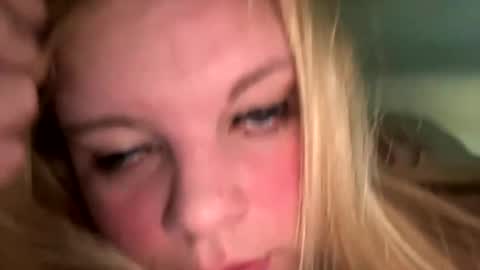 Snapshot of sweetlisa92 chatting on 22, 1, 2025 Lisa online show from 22, 1, 2025