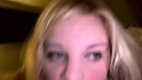 Snapshot of sweetlisa92 chatting on 20, 10, 2025 Lisa online show from 20, 10, 2025