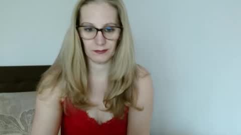 sweetmayaxoxo online show from 6, 1, 2025