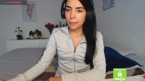 Sweet Mysterious online show from 19, 11, 2025