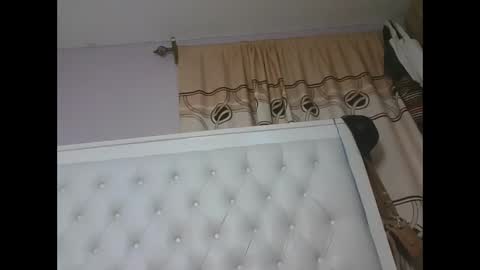 Novah girlie online show from 19, 5, 2026