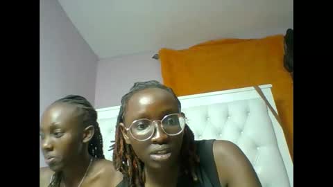 Novah girlie online show from 6, 6, 2026