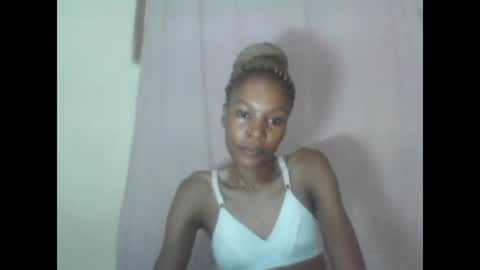 Snapshot of sweetpetite254 chatting on 16, 2, 2025 ESTHER online show from 16, 2, 2025
