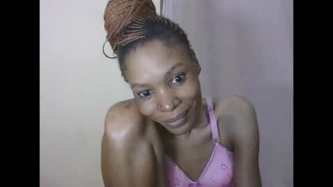 ESTHER online show from 29, 4, 2026