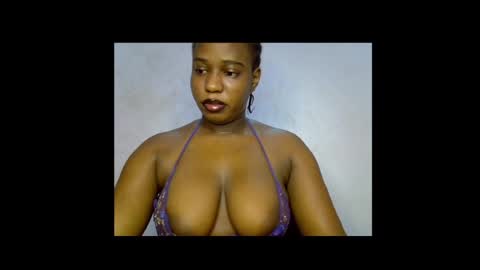 Snapshot of sweetpetitgirl chatting on 23, 3, 2026 LILY BRANDY online show from 23, 3, 2026