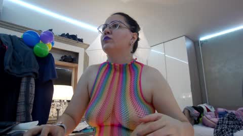 SweetRaisa online show from 31, 12, 2024
