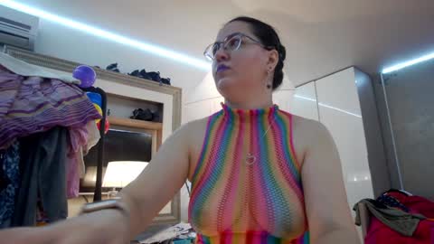 SweetRaisa online show from 2, 1, 2025