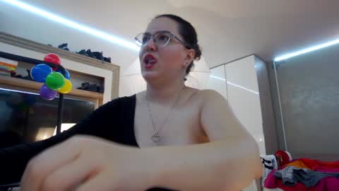 SweetRaisa online show from 15, 1, 2025