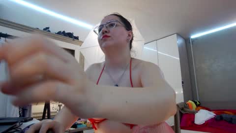 SweetRaisa online show from 6, 3, 2025