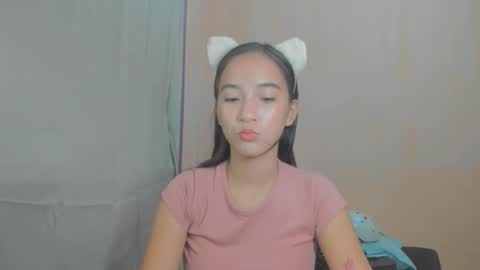 Mia online show from 5, 12, 2025