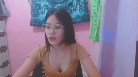 Mia online show from 25, 7, 2026