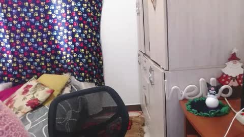 Sweet online show from 5, 12, 2025