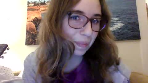 Snapshot of sweetsocalgirl chatting on 4, 12, 2025 sweetsocalgirl online show from 4, 12, 2025