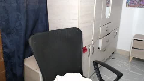 Snapshot of sweett_candy1 chatting on 24, 9, 2025 sweett_candy1 online show from 24, 9, 2025