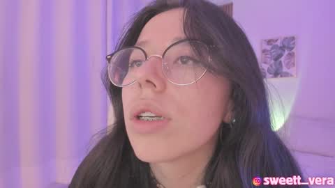 Snapshot of sweett_vera chatting on 4, 3, 2025 Veronicca online show from 4, 3, 2025