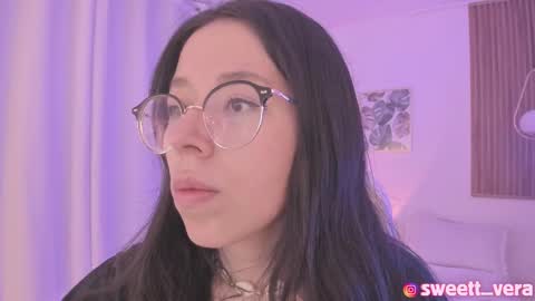 Snapshot of sweett_vera chatting on 6, 3, 2025 Veronicca online show from 6, 3, 2025