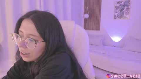 Snapshot of sweett_vera chatting on 6, 3, 2025 Veronicca online show from 6, 3, 2025
