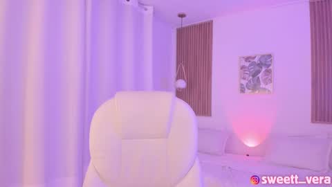 Snapshot of sweett_vera chatting on 10, 3, 2025 Veronicca online show from 10, 3, 2025