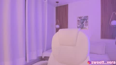 Snapshot of sweett_vera chatting on 11, 3, 2025 Veronicca online show from 11, 3, 2025