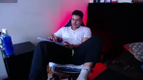Snapshot of sweettguy_ chatting on 23, 7, 2026 Jei online show from 23, 7, 2026