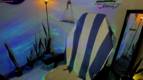  shamanta Independent modelHelp me reach 100 thumbs up  online show from 10, 5, 2026