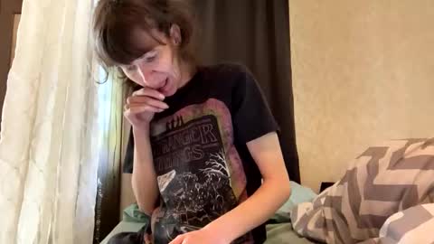 Sweet Tooth Trixie online show from 9, 4, 2026