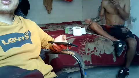 Snapshot of sweetttv chatting on 1, 11, 2025 sweetttv online show from 1, 11, 2025