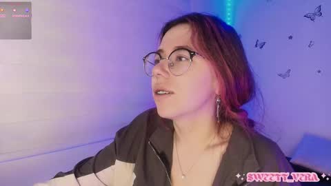 Snapshot of sweettvera_ chatting on 13, 11, 2025 Veronica Independent Model online show from 13, 11, 2025