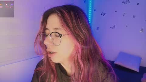 Snapshot of sweettvera_ chatting on 15, 11, 2025 Veronica Independent Model online show from 15, 11, 2025