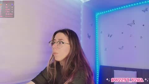 Snapshot of sweettvera_ chatting on 23, 11, 2025 Veronica Independent Model online show from 23, 11, 2025