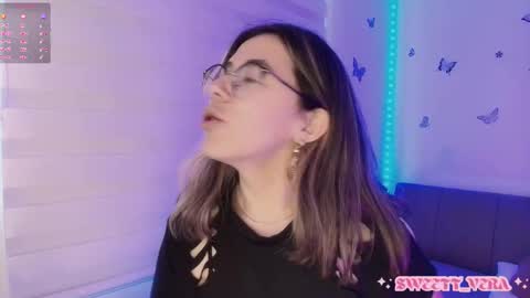 Snapshot of sweettvera_ chatting on 16, 12, 2025 Veronica Independent Model online show from 16, 12, 2025