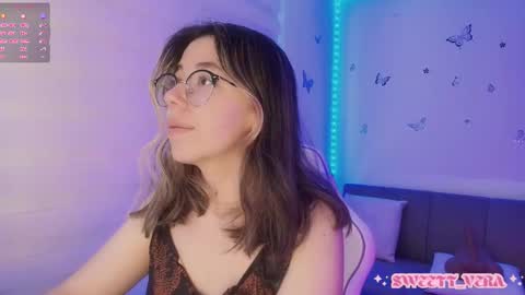 Snapshot of sweettvera_ chatting on 19, 12, 2025 Veronica Independent Model online show from 19, 12, 2025