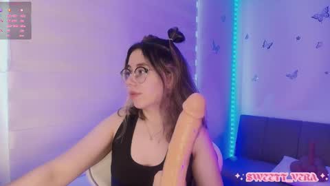 Snapshot of sweettvera_ chatting on 20, 12, 2025 Veronica Independent Model online show from 20, 12, 2025