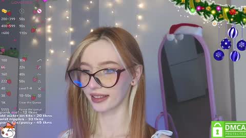 Snapshot of sweetuniporn chatting on 12, 1, 2025 Elis a little vacation Ill be here Saturday my schedules in bio online show from 12, 1, 2025