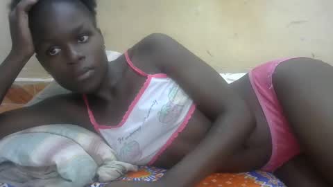 Snapshot of sweetvallerie chatting on 23, 2, 2025 sweetvallerie online show from 23, 2, 2025