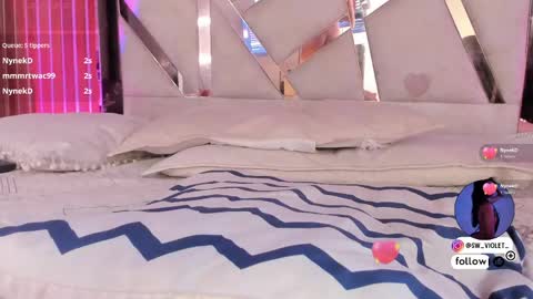sweetviolet___ online show from 11, 5, 2026