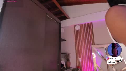 sweetviolet___ online show from 13, 5, 2026