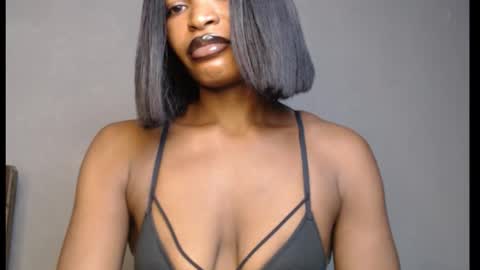 sweetxxboobsx online show from 25, 3, 2026