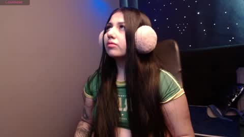 Ashley 3 online show from 20, 2, 2025