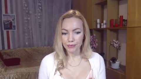 Snapshot of sweety_friend chatting on 8, 2, 2025 Sweety friend online show from 8, 2, 2025