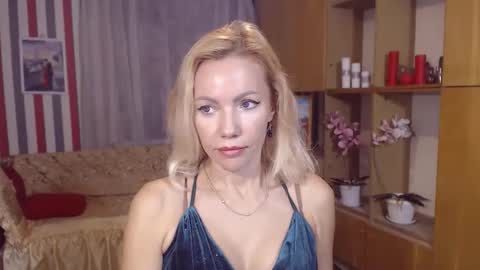 Snapshot of sweety_friend chatting on 4, 11, 2025 Sweety friend online show from 4, 11, 2025