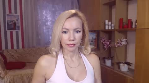 Snapshot of sweety_friend chatting on 19, 11, 2025 Sweety friend online show from 19, 11, 2025