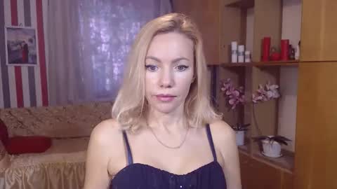 Snapshot of sweety_friend chatting on 14, 12, 2025 Sweety friend online show from 14, 12, 2025