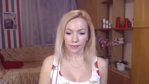 Snapshot of sweety_friend chatting on 18, 12, 2025 Sweety friend online show from 18, 12, 2025