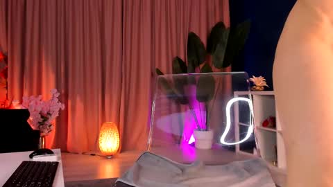 Leya online show from 14, 11, 2025