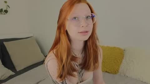 Snapshot of sweetykitty_x chatting on 28, 7, 2026 Jenny give it a sub online show from 28, 7, 2026