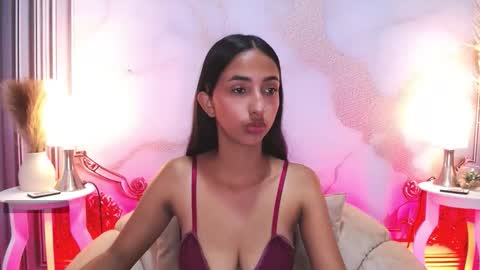 Snapshot of sweetylally chatting on 15, 9, 2025 LAURA online show from 15, 9, 2025